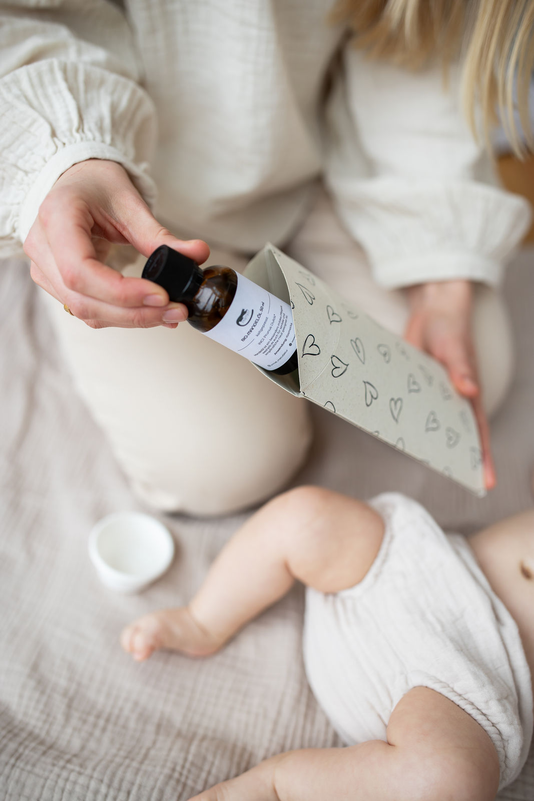 DIY-Seifenkit für Muttermilchseife aus Mandelseifenflocken für Babys & Kinder, plastikfrei, Rohstoffe in Glas, bio
