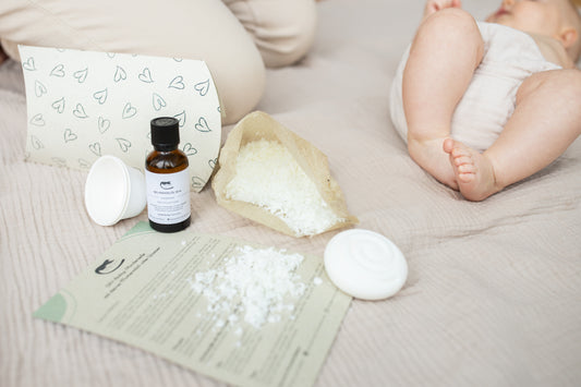 DIY-Seifenkit für Muttermilchseife aus Mandelseifenflocken für Babys & Kinder, plastikfrei, Rohstoffe in Glas, bio